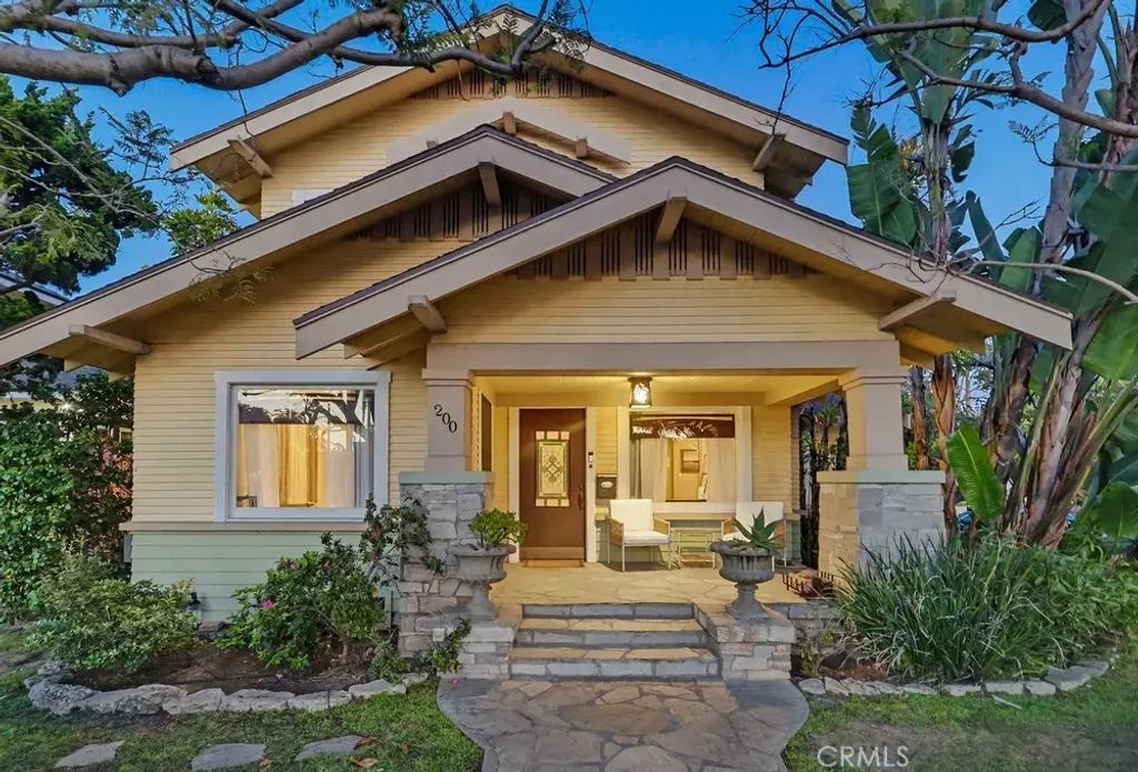 200 Termino Avenue, Long Beach