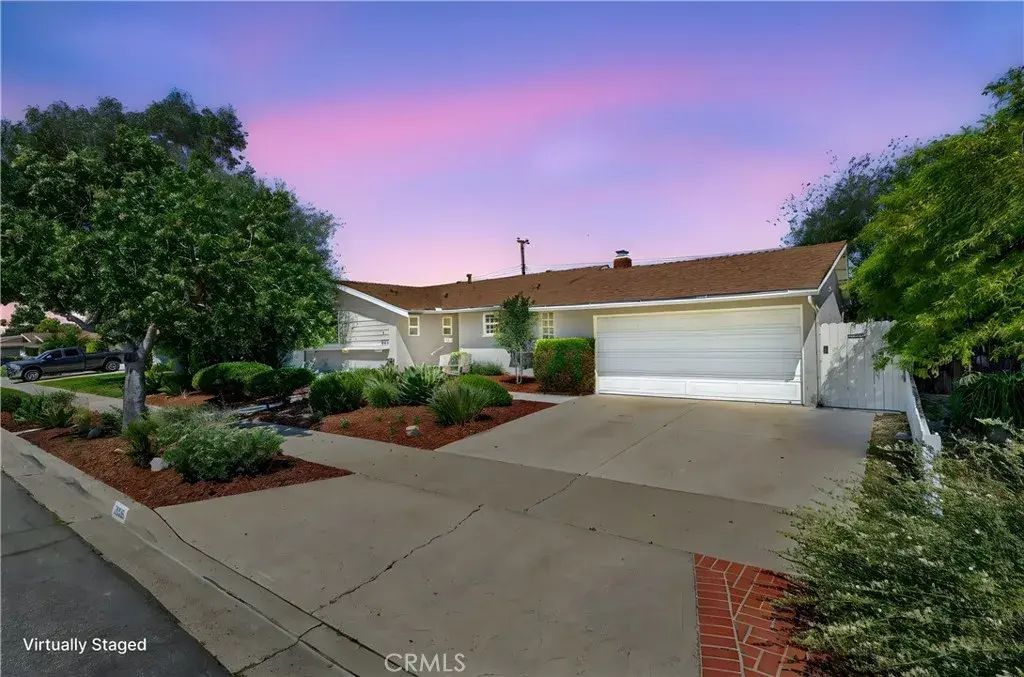 2225 E Grove Avenue, Orange