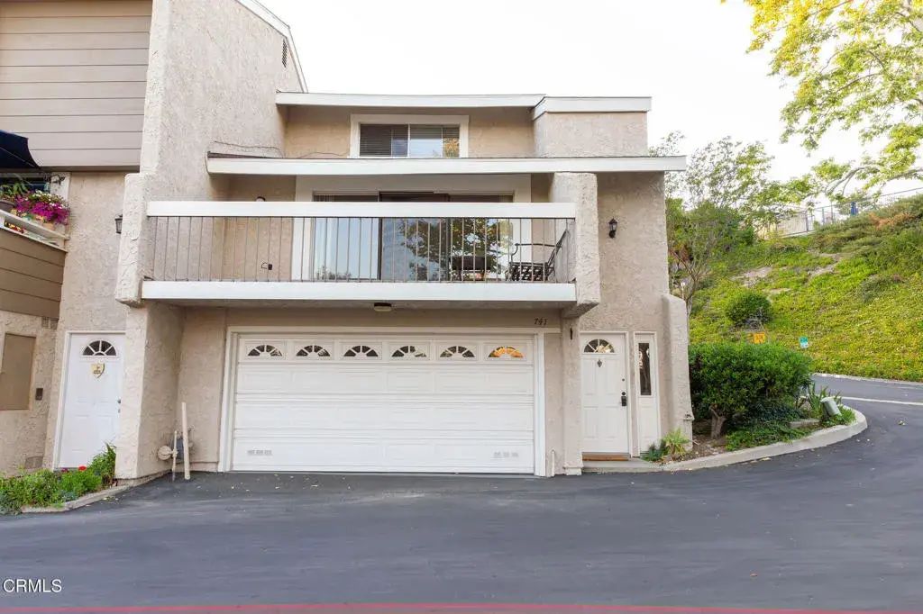 741 Warwick Avenue, Thousand Oaks