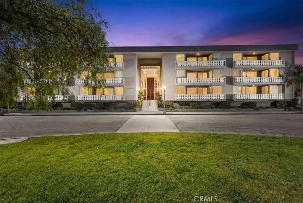 103 Ravenna Drive 23, Long Beach