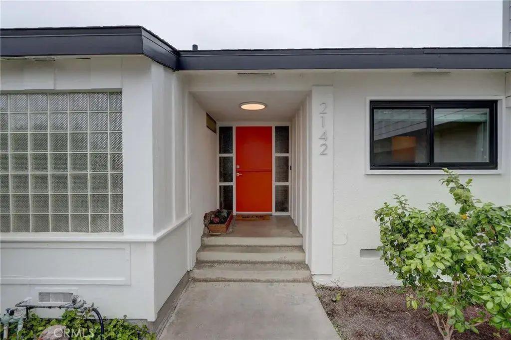2142 Orange Avenue, Costa Mesa