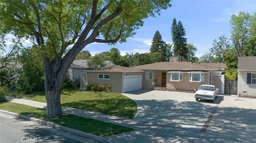 6507 Hanna, Woodland Hills