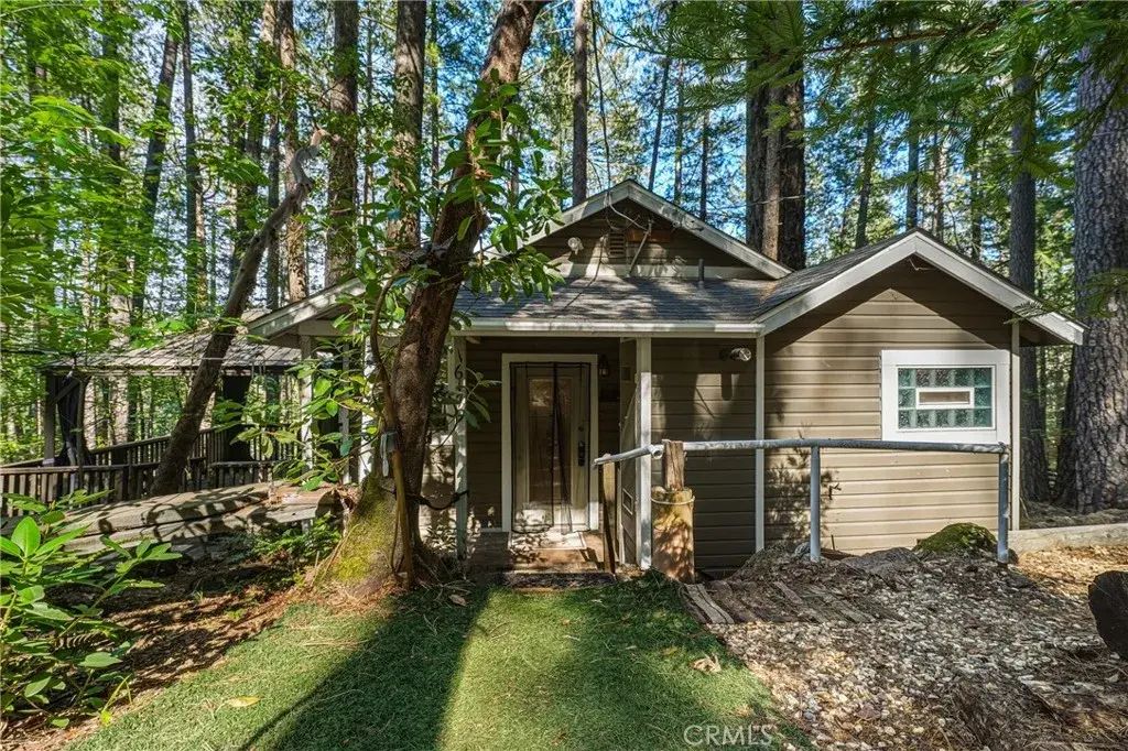 16179 Madrone, Cobb
