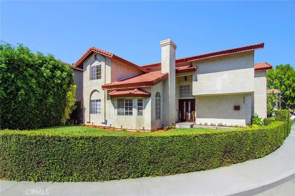 6347 Wynne Avenue, Tarzana