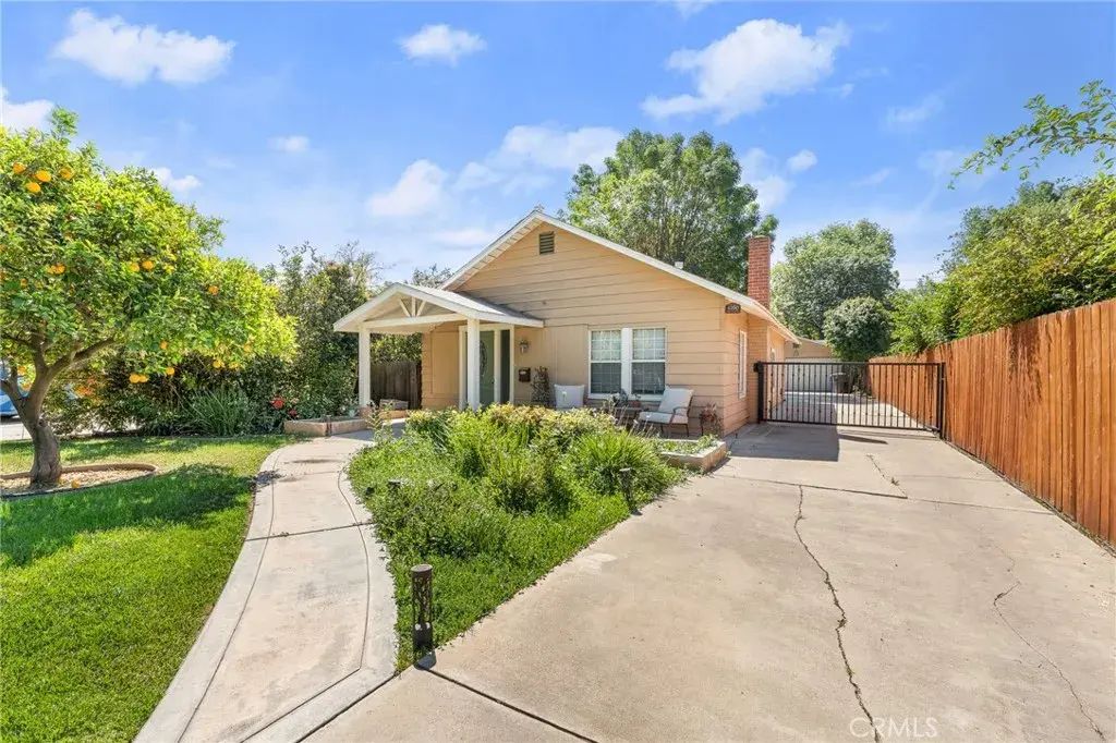 4390 Edgewood, Riverside