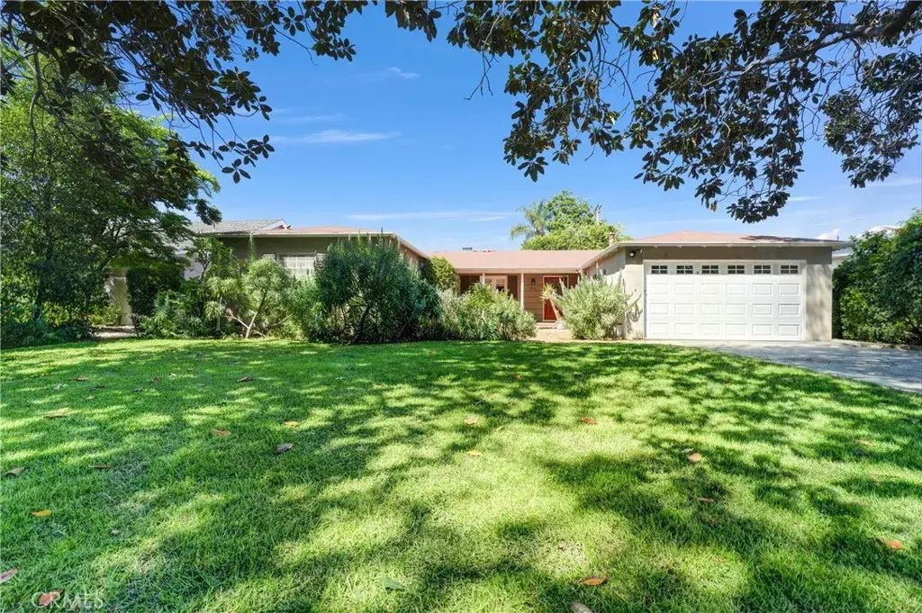 12135 Morrison, Valley Village