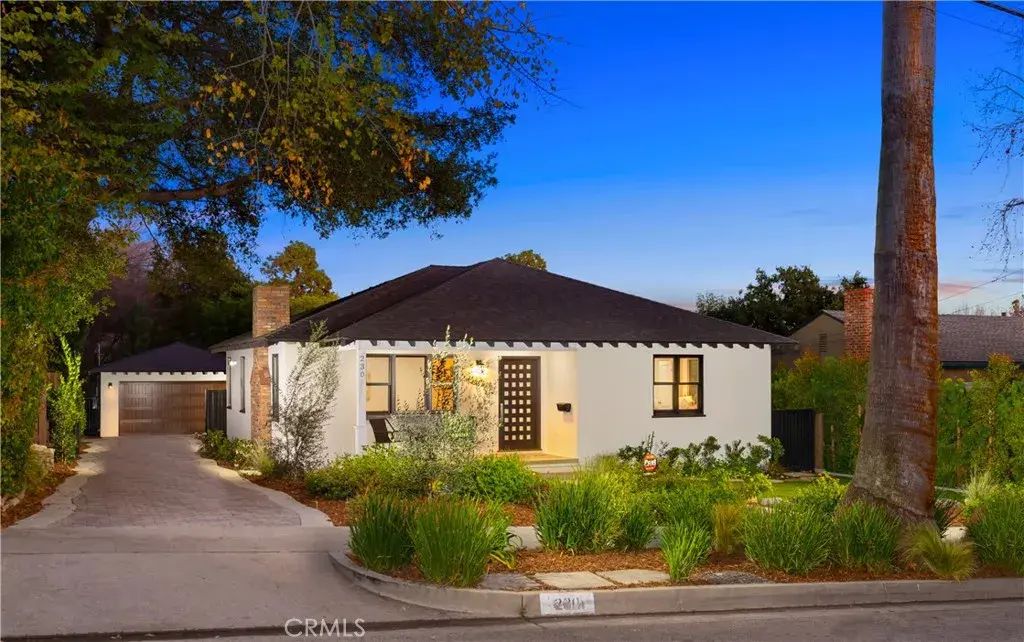 230 N Sunnyside Avenue, Sierra Madre
