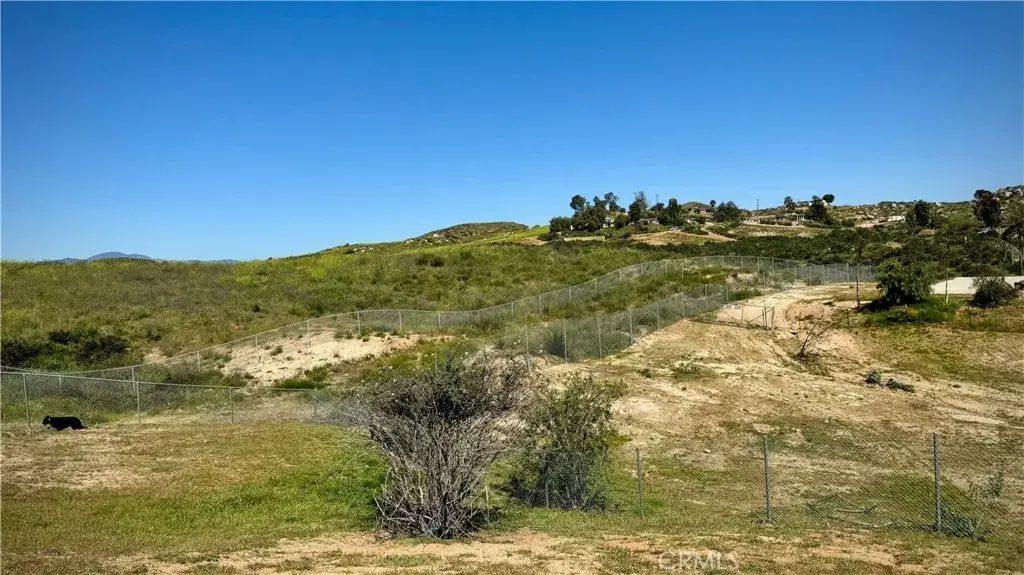 Wickered, Menifee