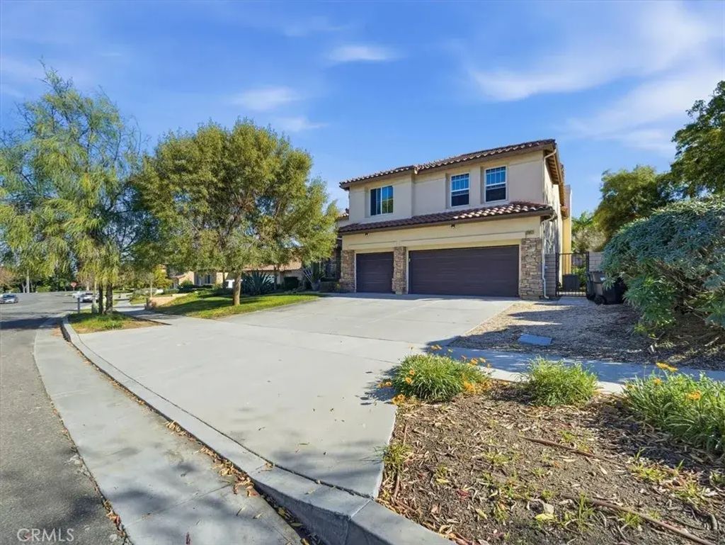 2947 Gilbert Avenue, Corona