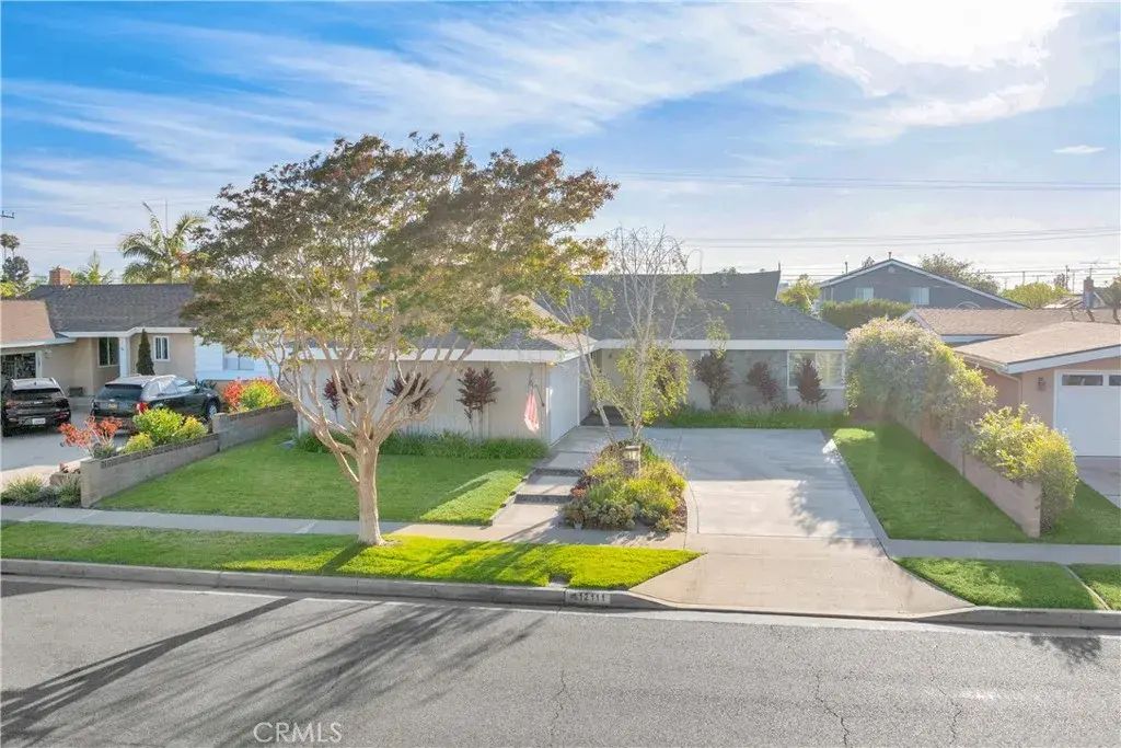 12111 Reagan Street, Los Alamitos