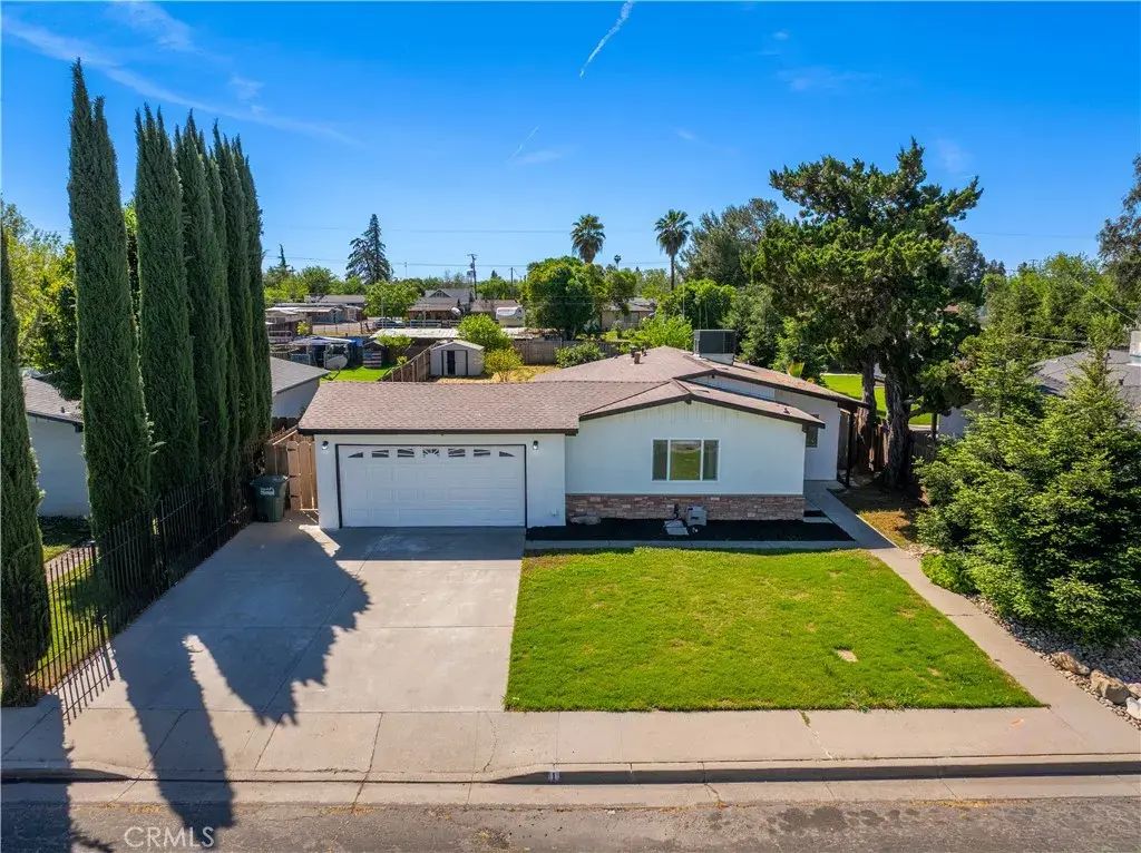 1570 E 26th, Merced