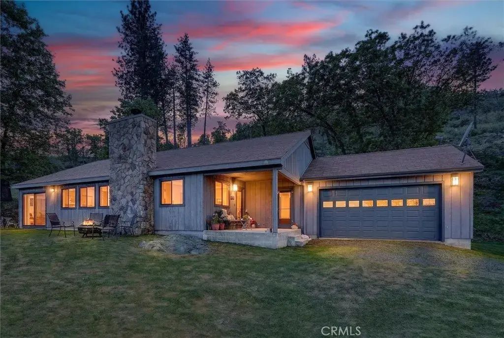 5851 Mount Bullion Ridge, Mariposa