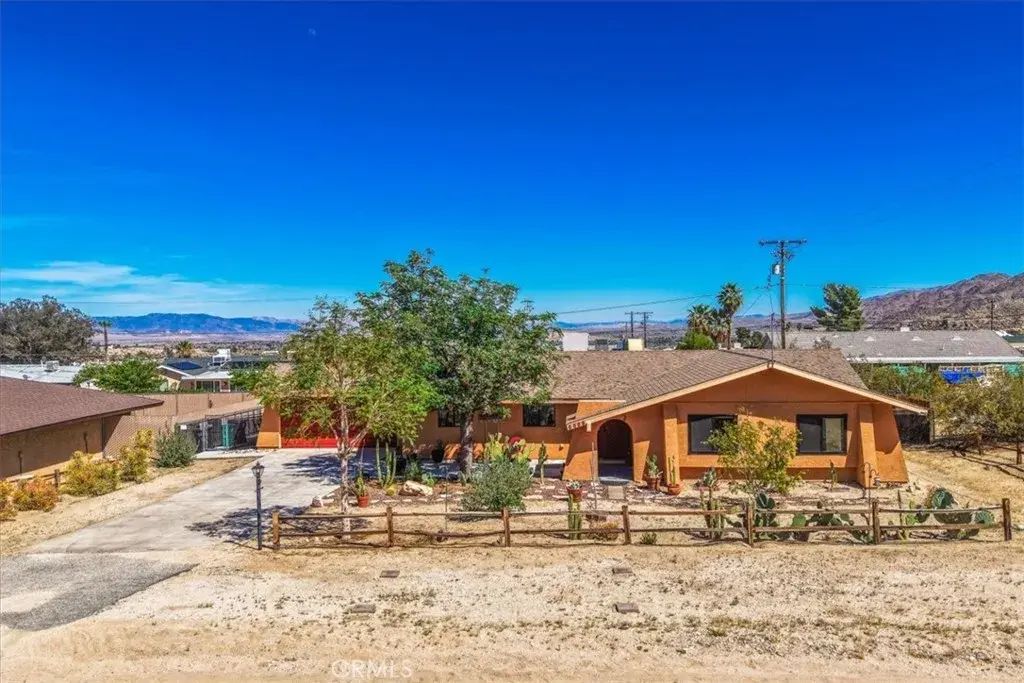 6669 Canyon Road, 29 Palms