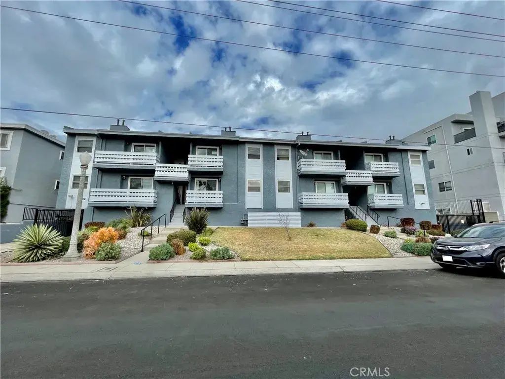 6655 W 86th Place 103, Los Angeles