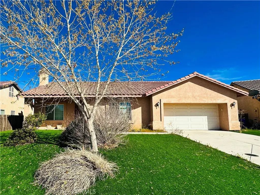 13037 Sunset Canyon, Victorville
