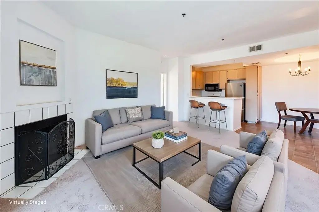 535 Magnolia Avenue 211, Long Beach