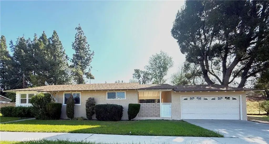 10826 Blucher, Granada Hills