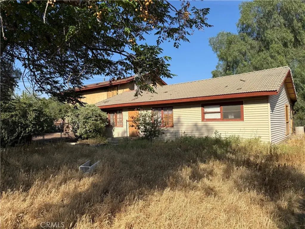 5701 Norwood, Riverside