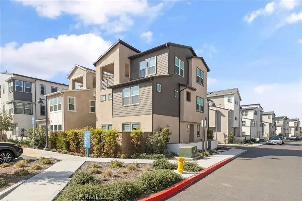 236 Yerba, Irvine