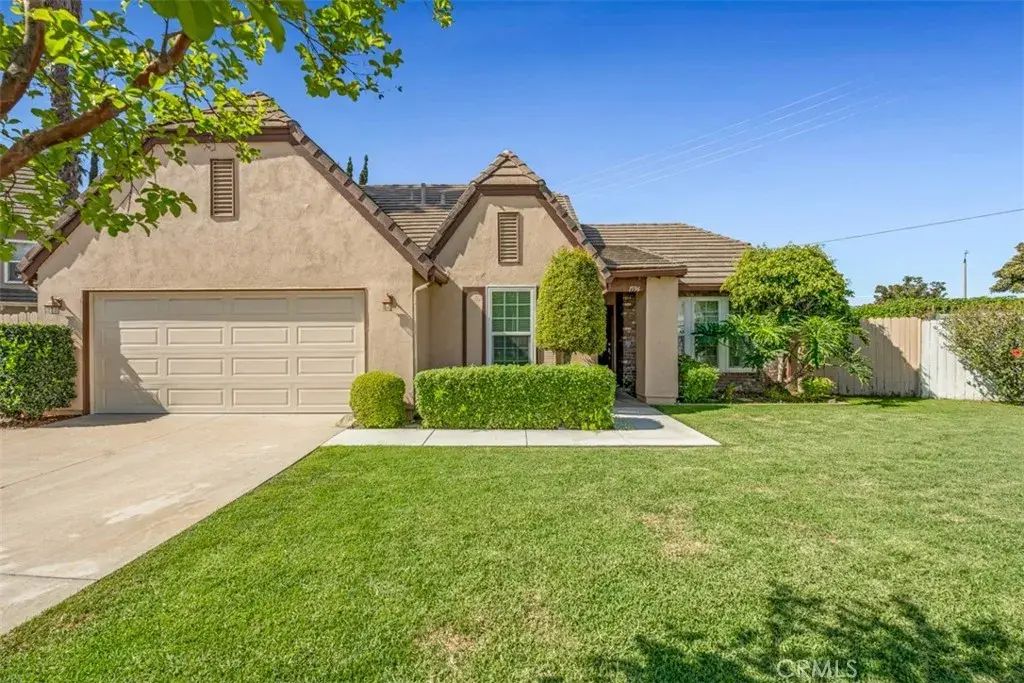 1596 Honeydale Court, Upland