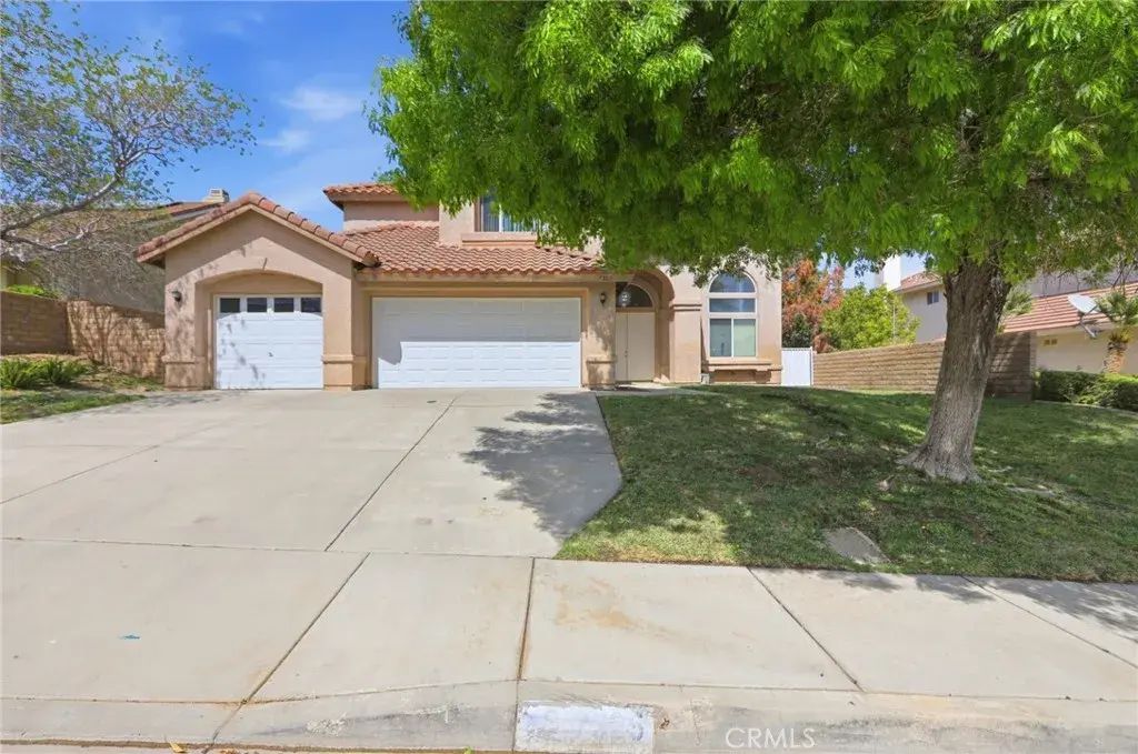 7325 Round Hill Drive, Lancaster