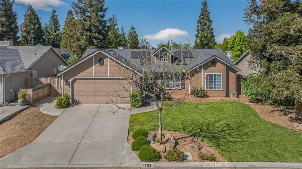 4752 W Mesa, Fresno
