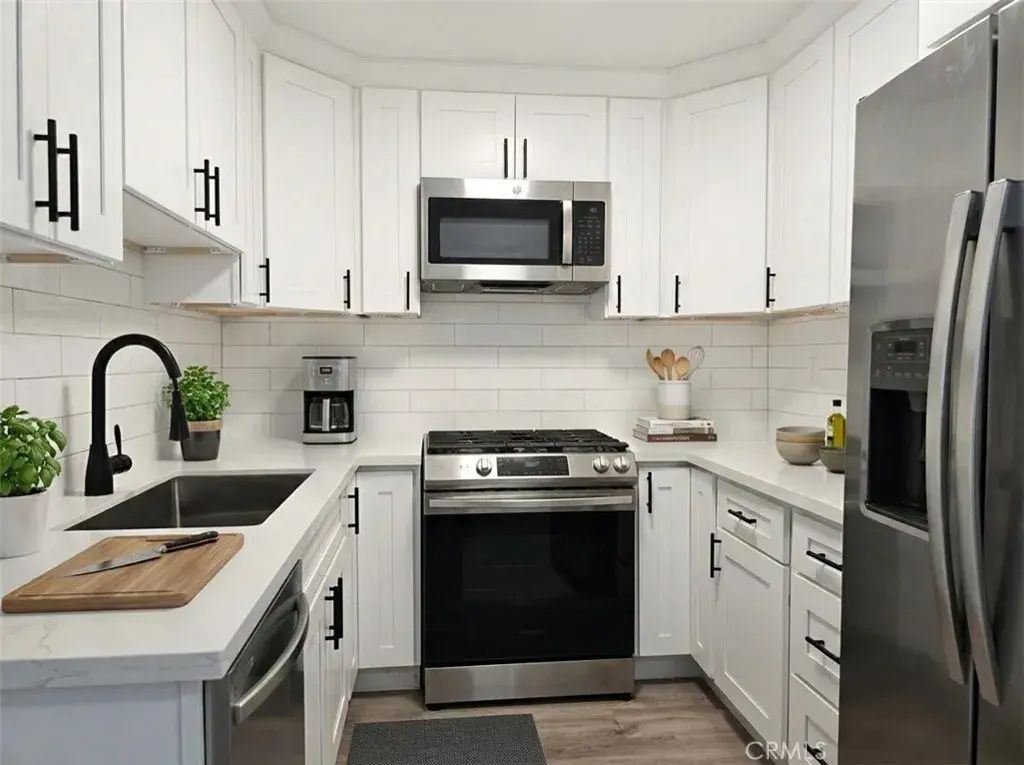 9525 Sylmar Avenue 2, Panorama City
