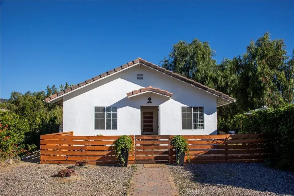 37645 Via De Los Arboles B, Temecula