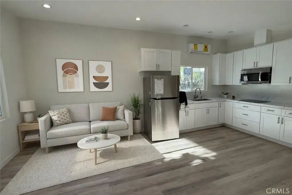 5148 San Feliciano Drive, Woodland Hills