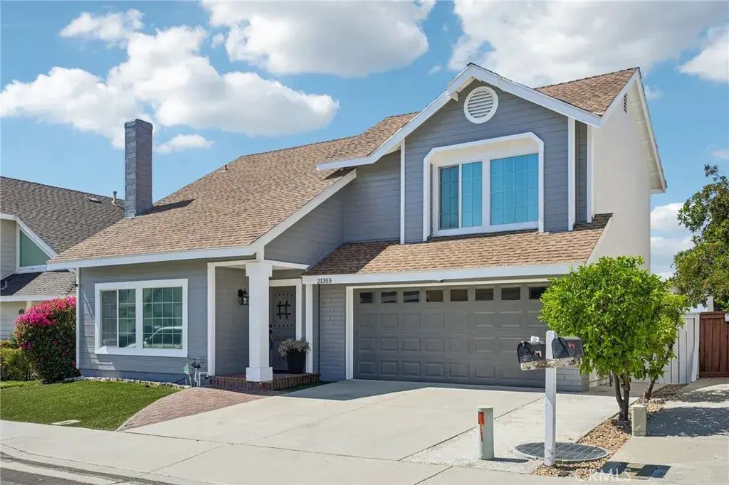 21355 Stonehaven, Lake Forest