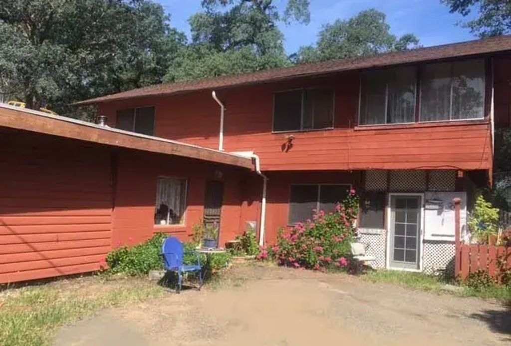 3635 Country Club, Clearlake