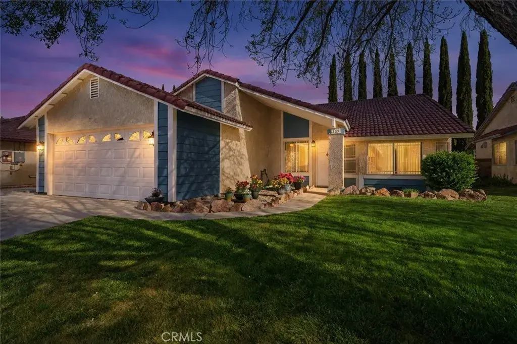3329 W Avenue J3, Lancaster