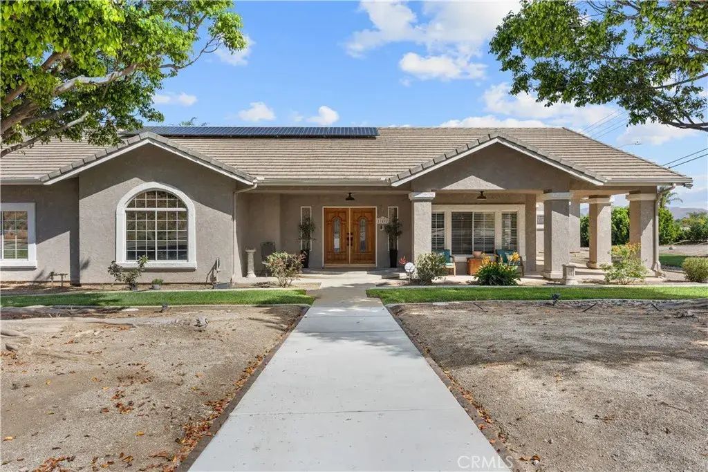 17492 Mariposa Avenue, Riverside
