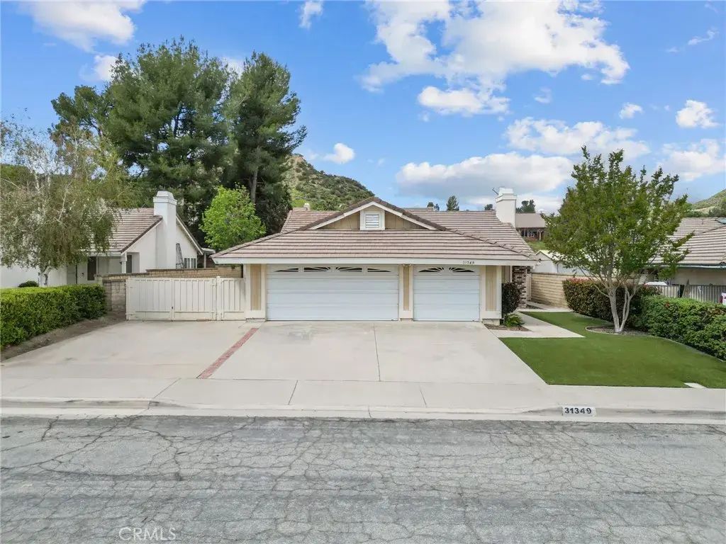 31349 Tobiah, Castaic