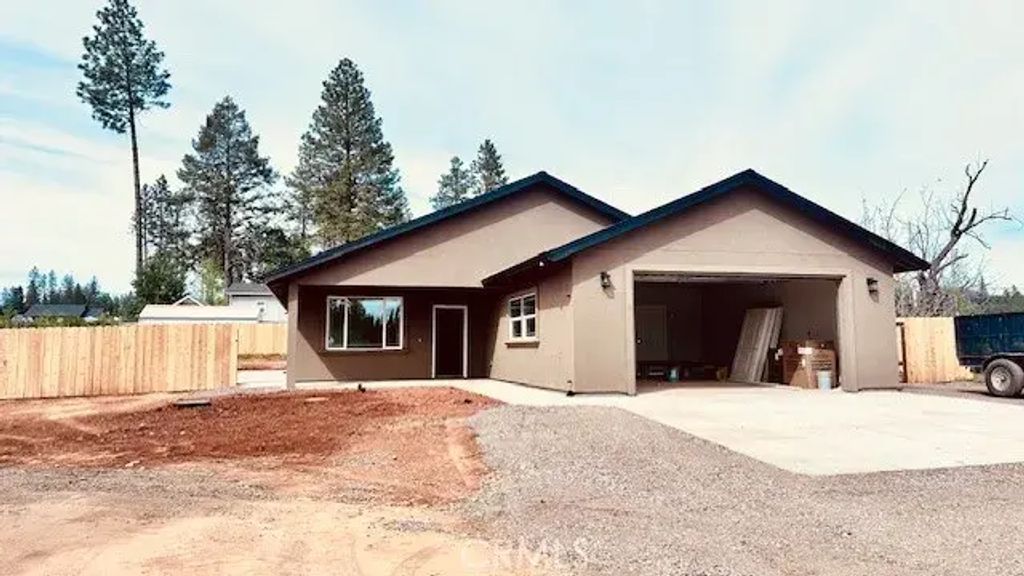 1761 Silverthorne, Paradise