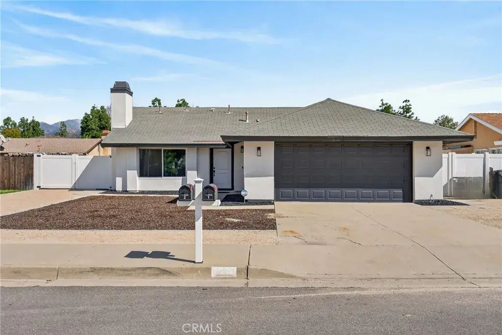 1312 Live Oak Court 1, Redlands