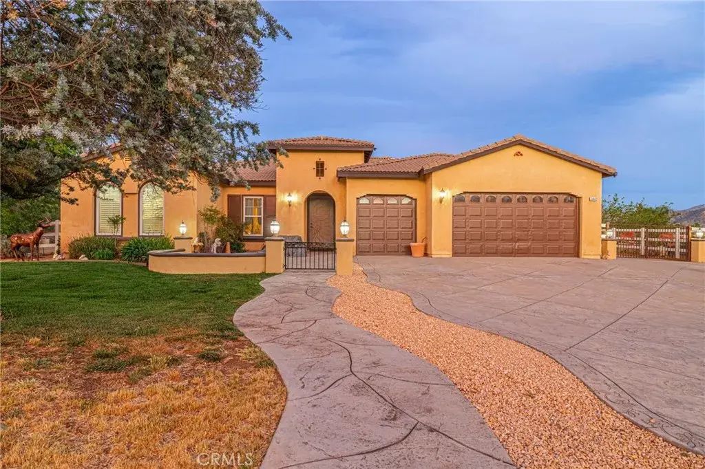 33442 Desert Road, Acton