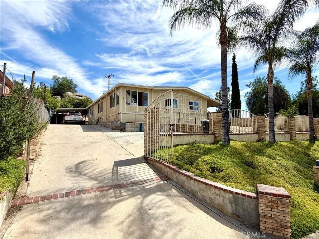 295 Cochise, Perris