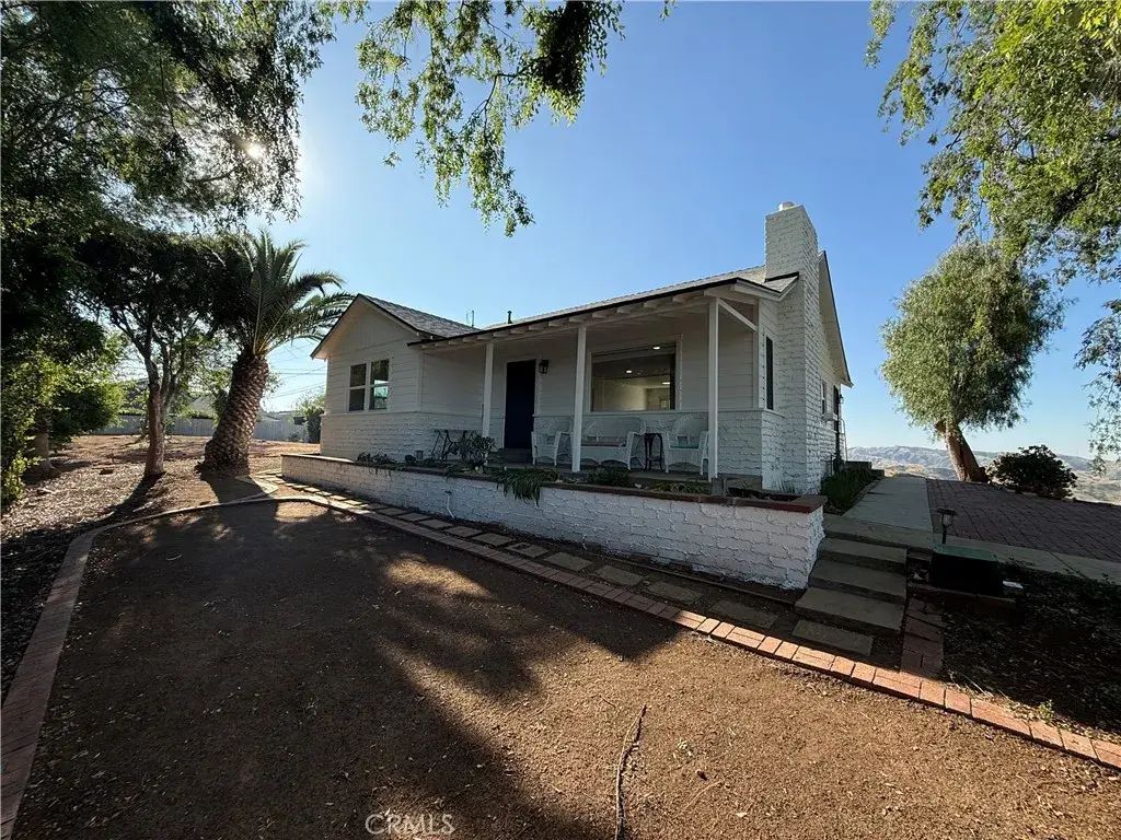 126 E Sunset, Redlands