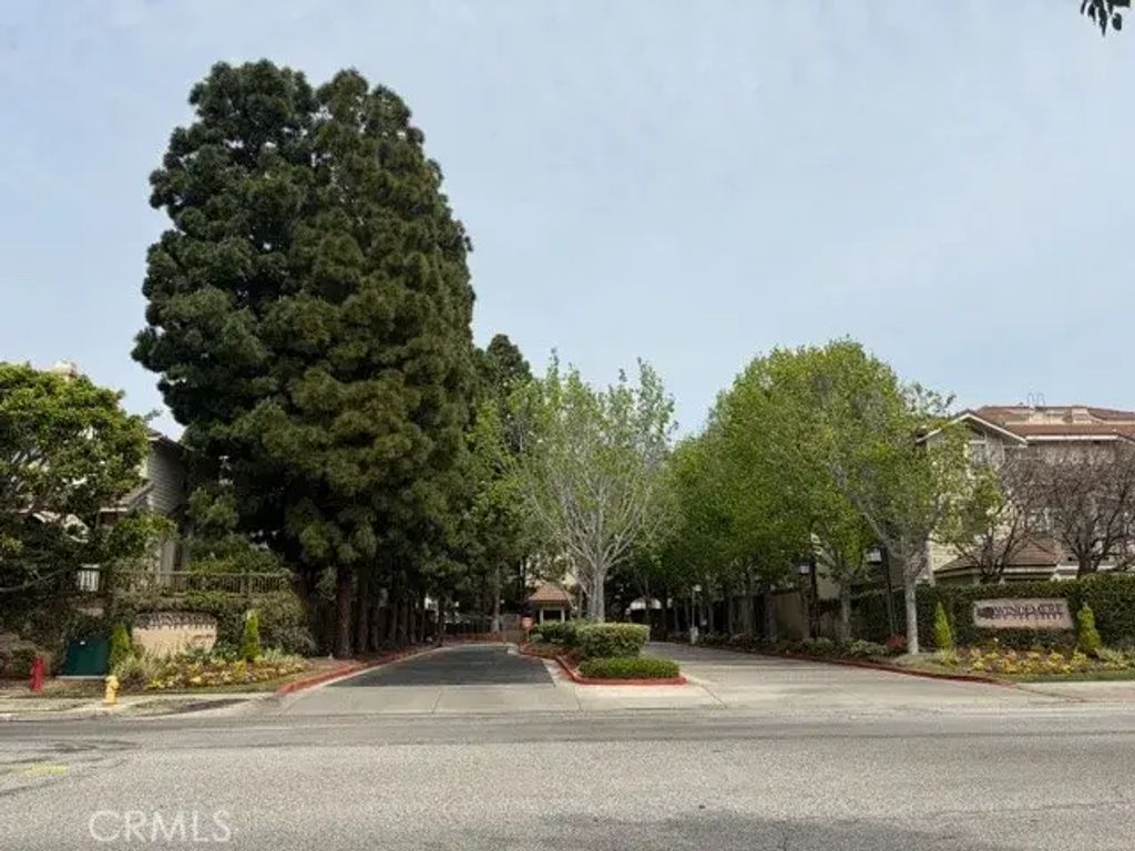 2563 Plaza Del Amo #109, Torrance