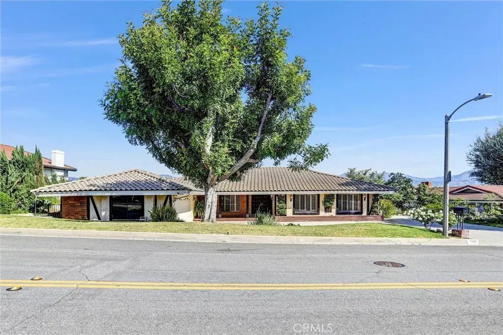 1436 S Montezuma, West Covina