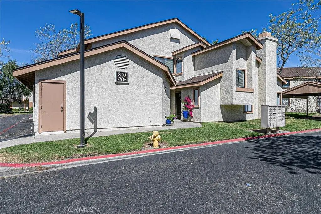 200 Village Circle, Lompoc