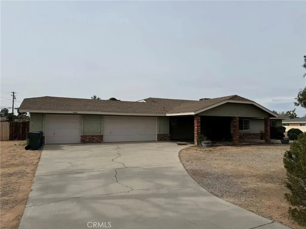 14040 Hopi Road, Apple Valley