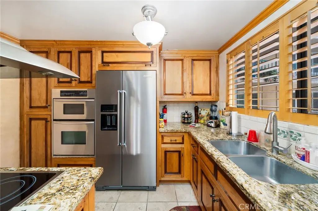 3665 E 1st 202, Long Beach