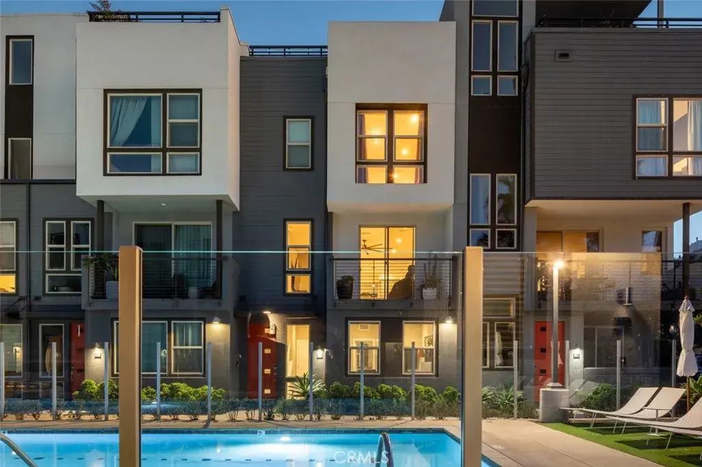 203 Placemark, Irvine