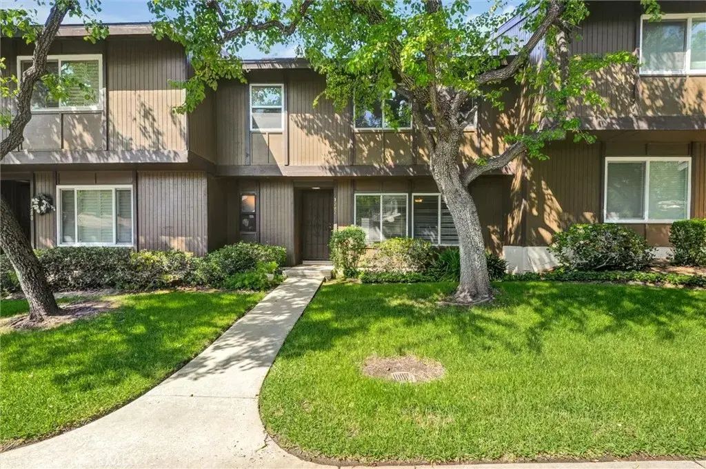 1282 Whisperglen, San Dimas