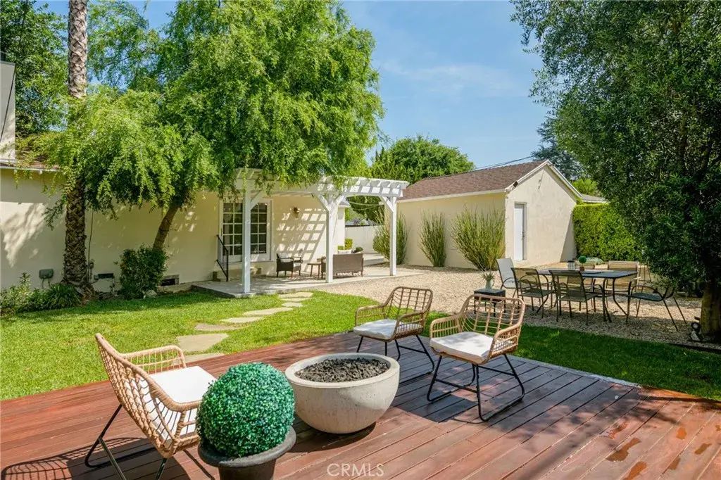 17256 Lemay, Lake Balboa