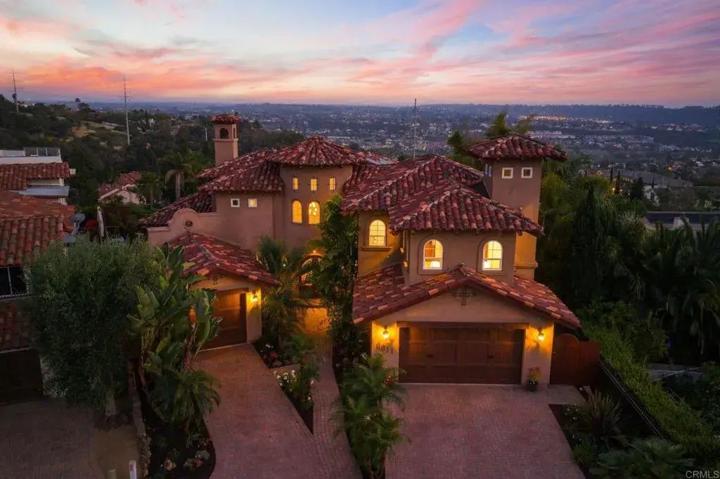 6811 Vianda Court, Carlsbad