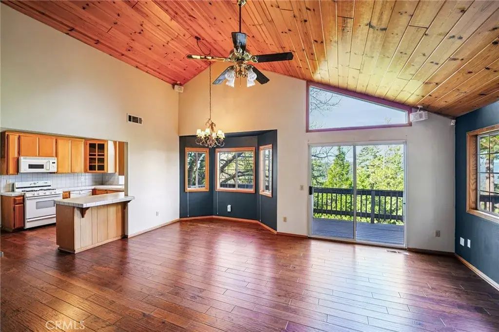 25274 North Road, Twin Peaks
