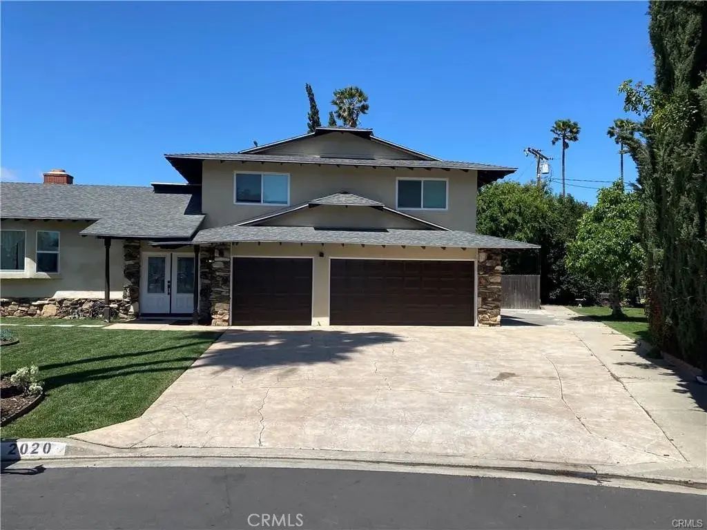 2020 Oakland Hills Drive, Corona